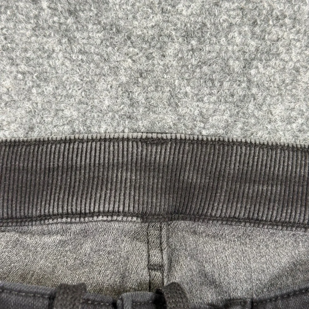 UNIQLO Jeans 27 x 30 Black Wash Slim Fit Straight‎ Leg Pants Waist Stretch Men's